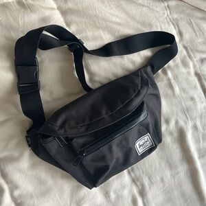 Herschel Supply Company Pop Quiz Hip Pack Travel Bag in Black